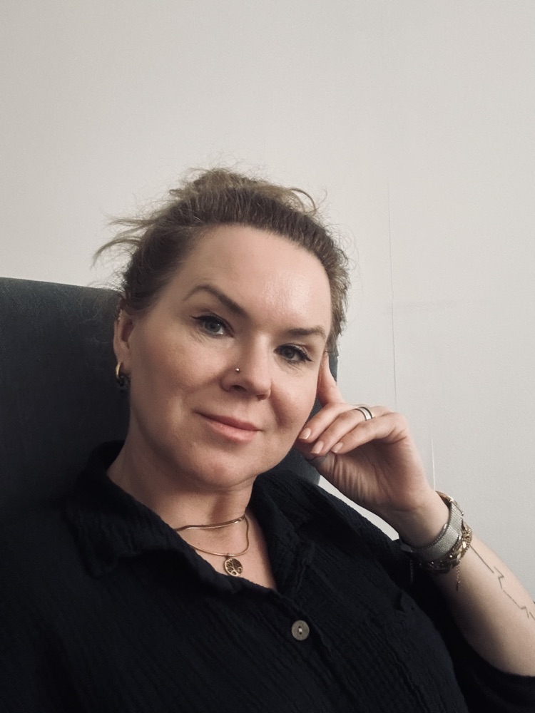 Joanna Lichwała — psychoterapeutka relacji w gabinecie